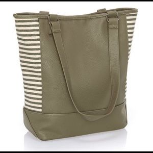 Olive Purse from Thirty one